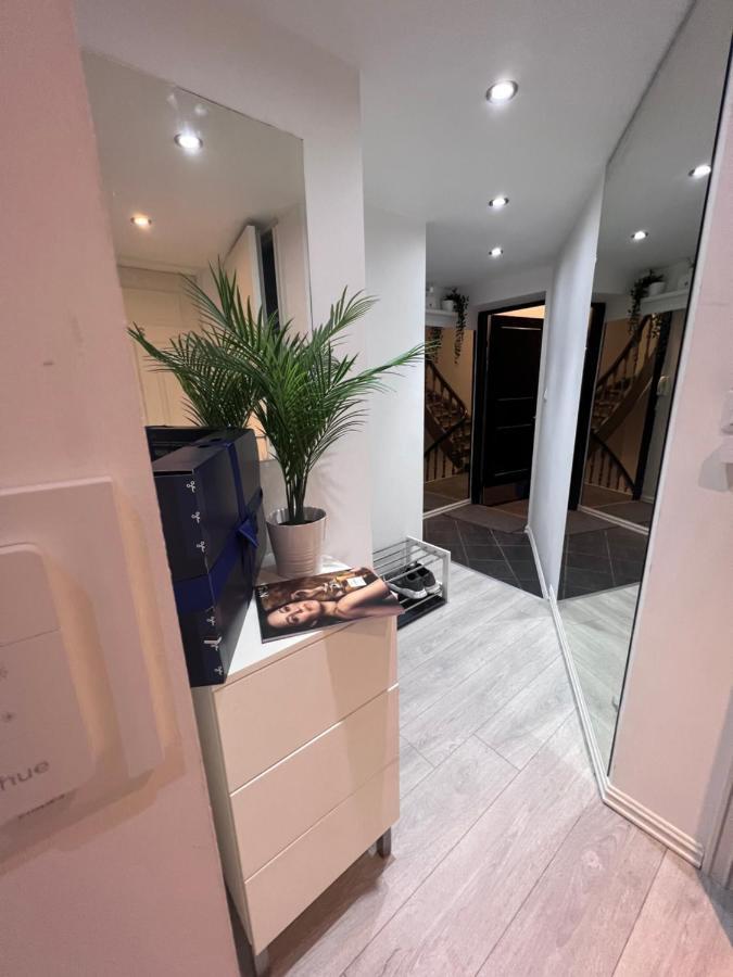 Elegant Private Room Oslo Central - Grunerlokka 1Km From Oslo S Station Exterior photo